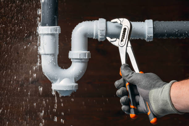 Professional Leak Detection technician working in Churubusco, IN
